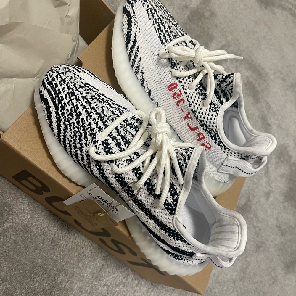 Adidas Yeezy Boost 350 V2 Zebra